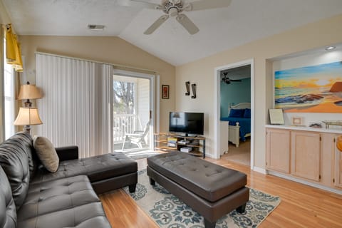 4 Mi to Beach: Golf Getaway at River Oaks Resort! Apartment in Carolina Forest