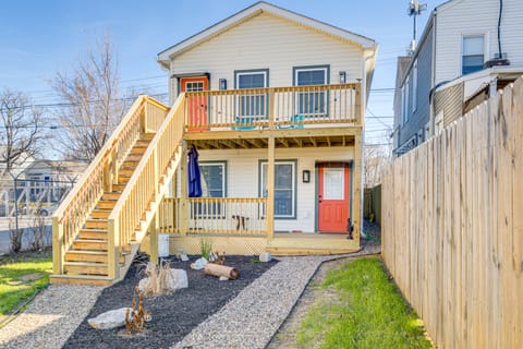 2 Mi to University of Louisville: Apt w/ Fire Pit! Apartment in Louisville