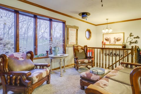 34 Mi to Ark Encounter: Kentucky Family Farmhouse House in Ohio