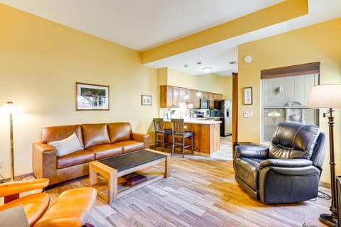 12 Mi to Dtwn Tucson: Tranquil Townhome w/ Office Apartment in Casas Adobes