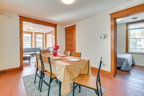Walk to Washington Park: Remote Work-Ready Apt! Apartment in Albany