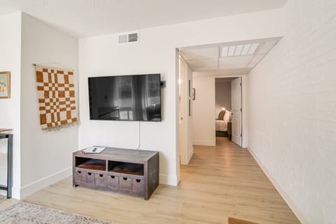 Walk to Branson Landing! Condo w/ Community Pools Apartment in Branson