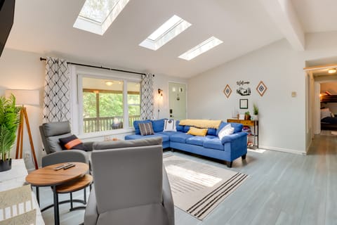 Community Pools & Hot Tub: Albrightsville Cottage! Cottage in Tunkhannock Township