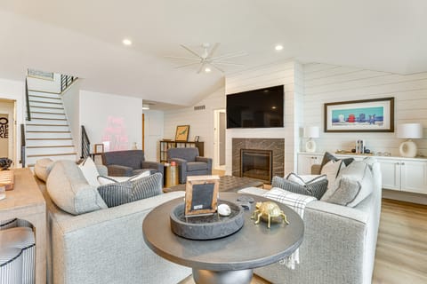 Lake Wisconsin Retreat w/ Dock: Great for Groups! House in Lake Wisconsin