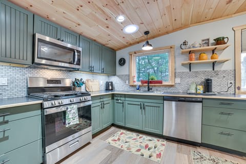 Lake Access & Dock: Remote Mio-Area Cottage Cottage in Michigan