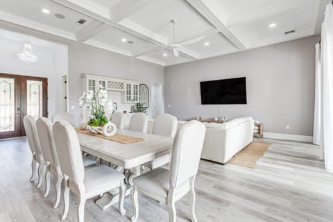 Waterfront Retreat w/ Outdoor Oasis in Pensacola House in Pensacola