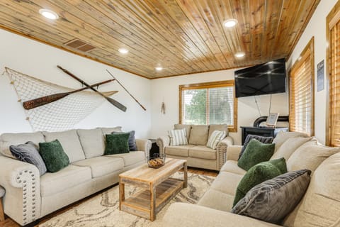 Riverfront Home w/ Private Dock in Wisconsin Dells House in Wisconsin