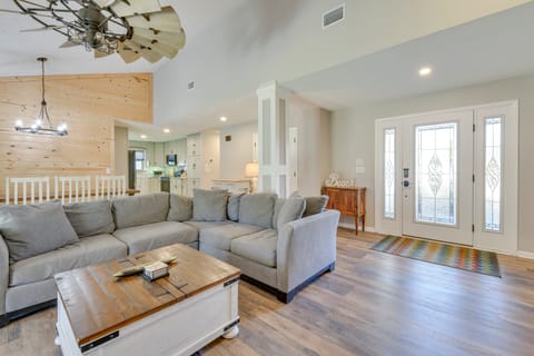 Walk to Gulf: Tranquil Home w/ Yard in PCB! House in Sunnyside