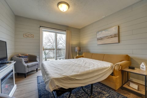 Fish, Boat & Hike On-Site: Cape Fair Apartment! Apartment in Table Rock Lake