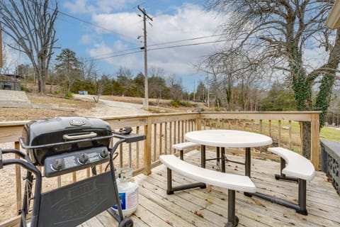 Hike, Boat, Fish & More: Table Rock Lake Cottage Apartment in Table Rock Lake