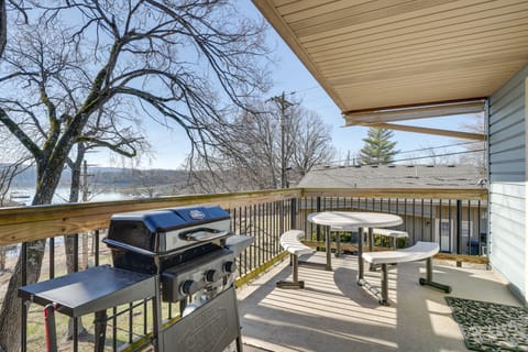 Lake Views & On-Site Hiking: Cape Fair Cottage Cottage in Table Rock Lake