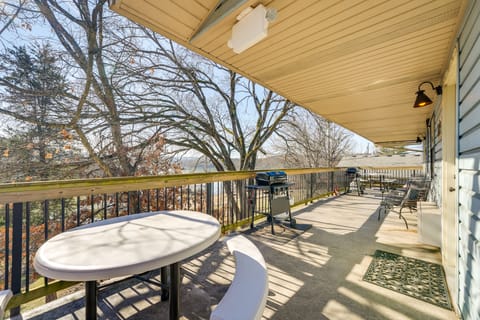 Bass Fishing Paradise: Cottage on Table Rock Lake Cottage in Table Rock Lake