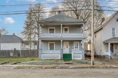 Apartment 2 Mi to Niagara Falls & Whirlpool! Apartment in Niagara Falls