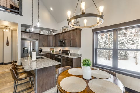 Hot Tub + Deck: Secluded Black Hills Retreat! House in North Lawrence