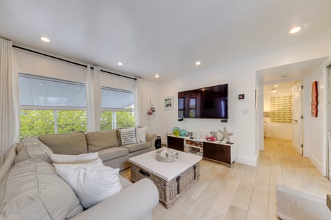 Lanai, Pool & Patios: Waterfront Home in Tavernier House in Tavernier