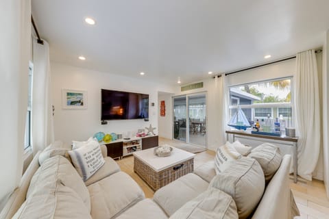 Lanai, Pool & Patios: Waterfront Home in Tavernier House in Tavernier