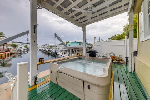 Waterfront Home w/ Private Hot Tub in Tavernier! House in Tavernier