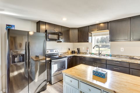 Golf Course Views: Oakland City Retreat House in Indiana