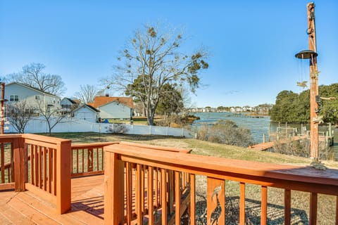 Waterfront Home w/ Dock & Yard in Hampton! House in Norfolk