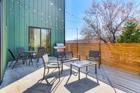 Walk to Lake: Home w/ Game Room in Medicine Park! House in Medicine Park