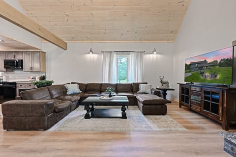 10-Acre Property w/ Fire Pit & Grill in Arkdale! House in Wisconsin