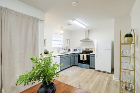 2 Blocks to Oxford Square: Ole Miss Retreat House in Oxford