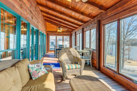 Private Boat Ramp & Dock: Kentucky Lake Cabin! House in Tennessee