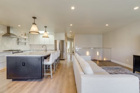 Walk to Ocean Beach: Modern Home w/ Fenced Yard House in San Francisco