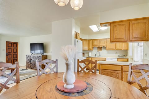 2 Mi to UNM Campus: Home in Quiet Area of ABQ House in Albuquerque