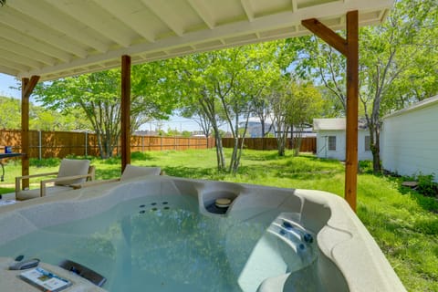 Walk to World Cup 2026: Arlington Home w/ Hot Tub! House in Arlington