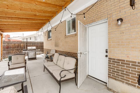 8 Mi to Dtwn: Denver Haven w/ Patio & Yard! Apartment in Thornton