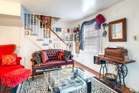 1 Mi to Old Town: Historic Area Gem in Alexandria House in Alexandria