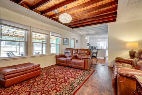 2 Mi to Fairhope Pier: Home w/ Large Yard! House in Point Clear