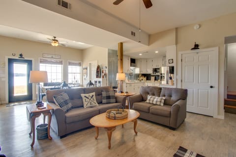 Waterfront Gem w/ Fire Pits & Dock in Georgetown House in Alabama