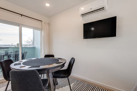 < 2 Mi to Dtwn: Modern Townhome in Knoxville Apartment in Knoxville