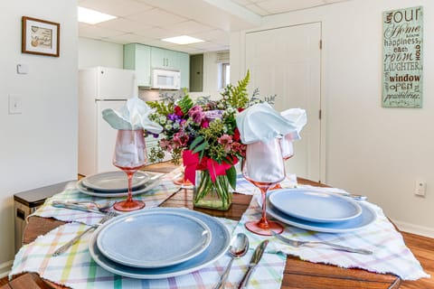 2 Mi to Toccoa Falls: Cozy Getaway w/ Yard! Apartment in Toccoa