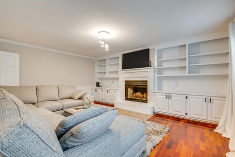 Spacious Home w/ Deck in Marietta! House in Marietta