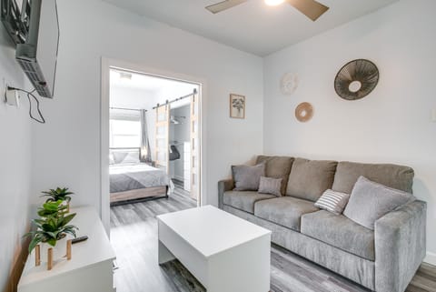 4 Mi to Lake Logan: Hocking Hills Apartment Apartment in Falls Township