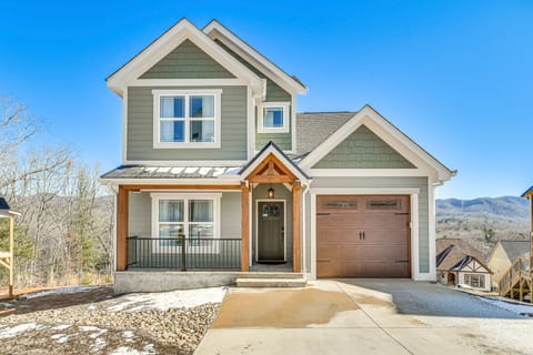 Newly Built Home w/ Mtn Views in Black Mountain! House in Black Mountain