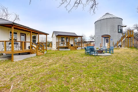 Rural Retreat w/ Water View! 9 Mi to Dtwn Granbury House in Texas