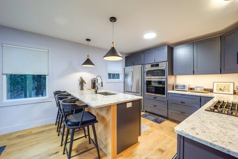 Steps to Dtwn & Fabulous Restaurants: Chic Condo Apartment in Blowing Rock