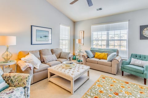 Golf, Swim & Explore: Sunset Beach Family Condo! Apartment in Sunset Beach