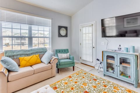 Golf, Swim & Explore: Sunset Beach Family Condo! Apartment in Sunset Beach