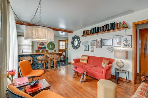 6 Mi to Downtown: 70s-Themed Home in Nashville! House in East Nashville