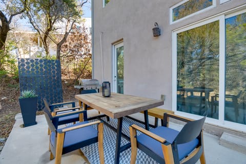 Near Lake Travis & Marina: Modern Austin Getaway! House in Lake Austin