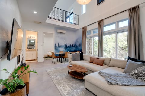 Near Lake Travis & Marina: Modern Austin Getaway! House in Lake Austin