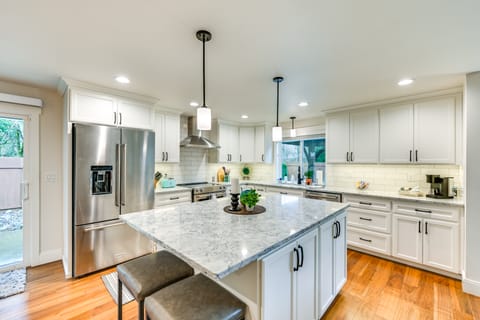 2 Mi to State Fair: Puyallup Home w/ Private Yard! House in Puyallup