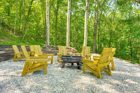 Ideal Location & Mountain Views: Chattanooga Home! House in Chattanooga