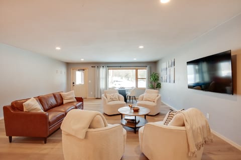 Snowmobile & Enjoy Eagle River! ‘Southside Lodge’ House in Wisconsin