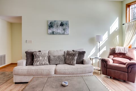 5 Mi to Sno-Eagles Trails: Lakefront Getaway! House in Wisconsin